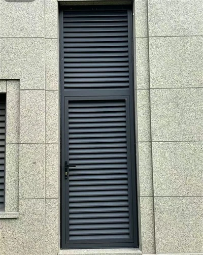 Uși de jaluzie din aluminiu
