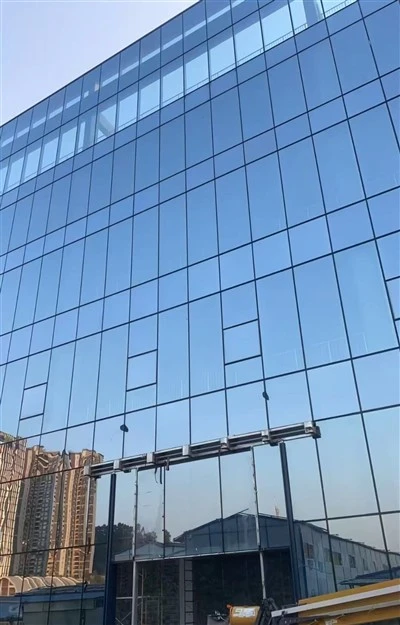 Perete cortina comercial